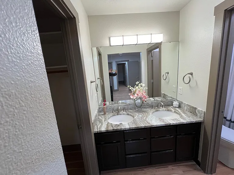 1012 N Silver Ash Ave — Photo 19
