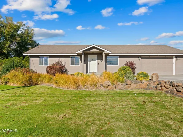 4701 Roza Hill Dr, Yakima, WA 98901