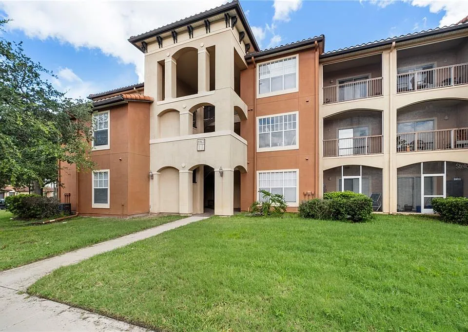 5512 Metrowest Blvd #12203