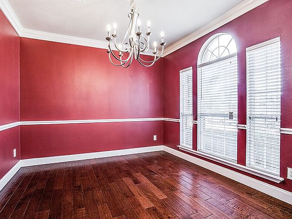 4th image of 4409 Wonderland Dr