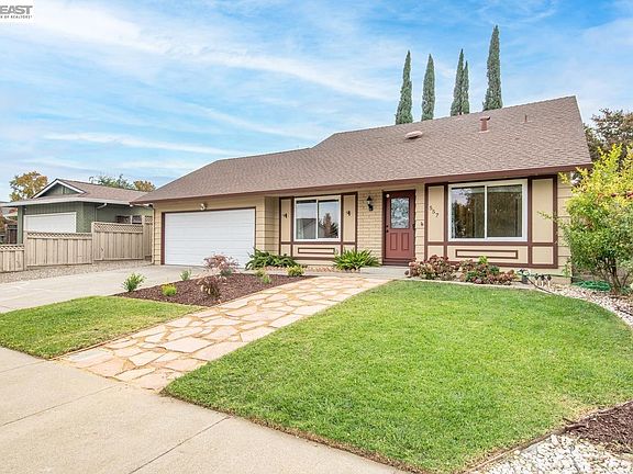 4th image of 557 Alameda Dr