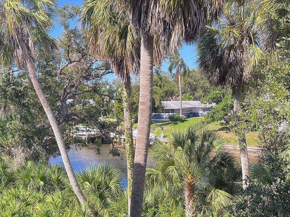Phillippi Creek Water Way in your backyard. Don't imagine it. Live it!
