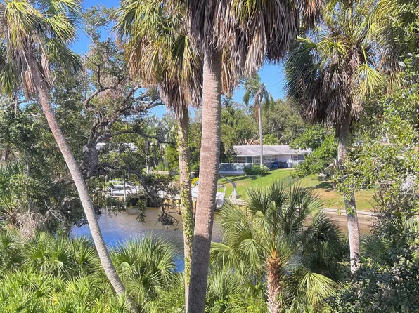 2733 Orchid Oaks Dr #202, Sarasota, FL 34239