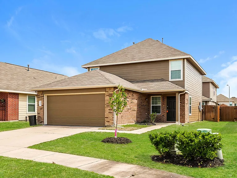 24235 Paresi Ct — Photo 3