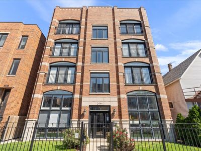 2444 W Diversey Ave #1W, Chicago, IL, 60647