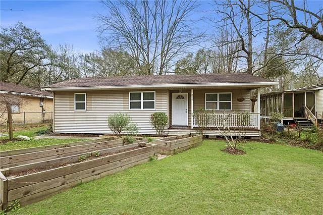 2 bed, 1.0 bath, 910 sqft, $1,100 — Photo 1