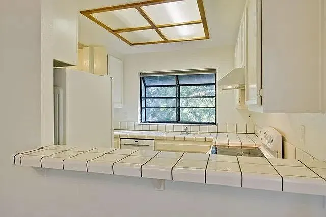 1400 Bowe Ave #2008 — Photo 13
