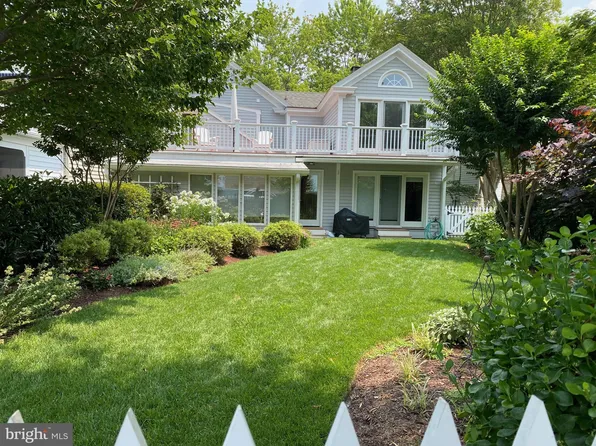 208 Tred Avon Ave, Oxford, MD 21654