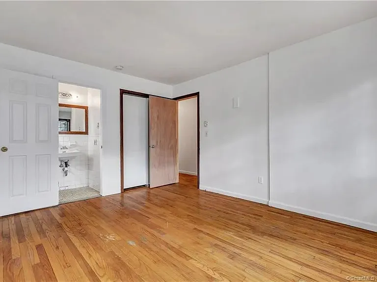 38 Diamond St — Photo 18