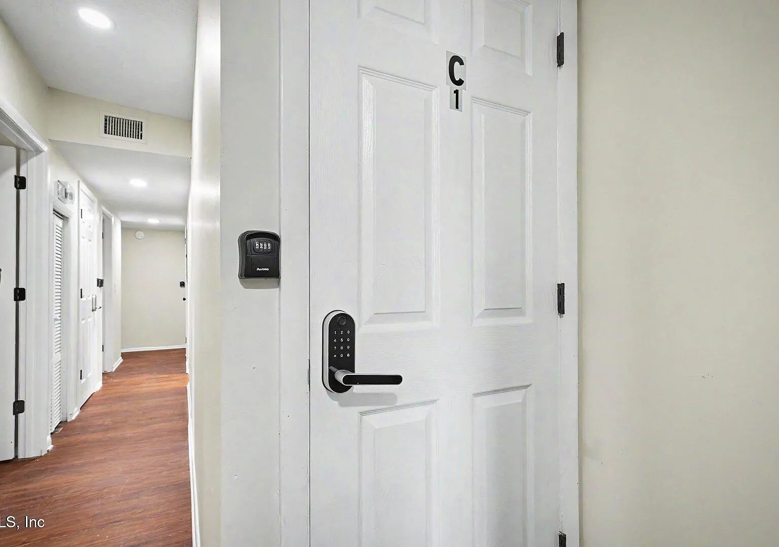 1 bed, 1.0 bath, 92 sqft, $812 — Photo 4