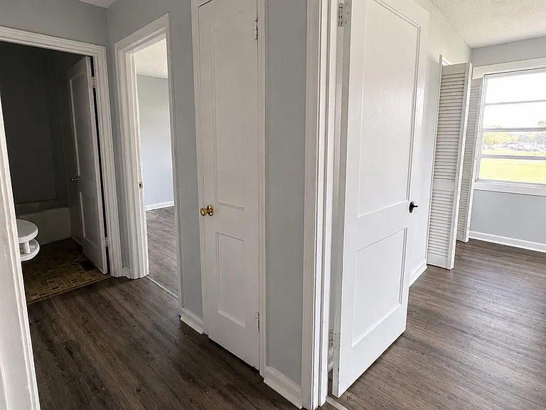 616 Glendale Pl — Photo 6