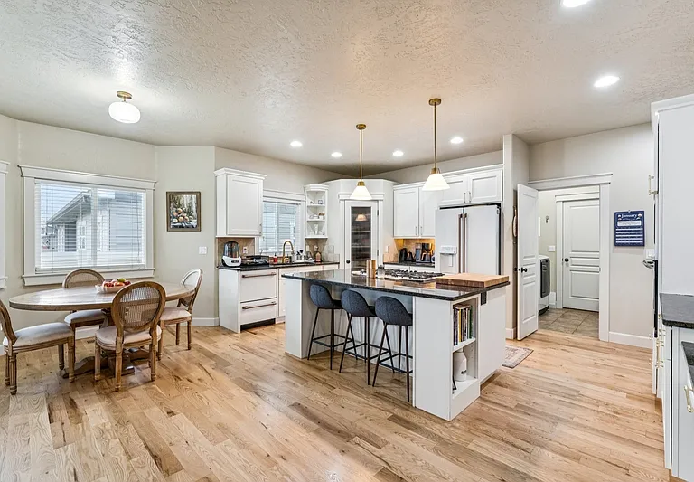 2012 W Rock Creek Dr — Photo 17
