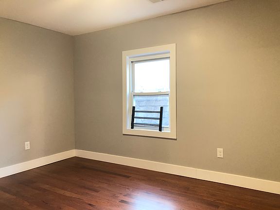 5th image of 35 Clendenny Ave #30E