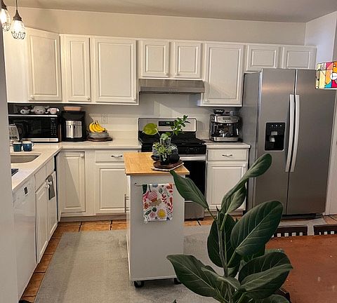 5th image of 54 Foxwood Sq N