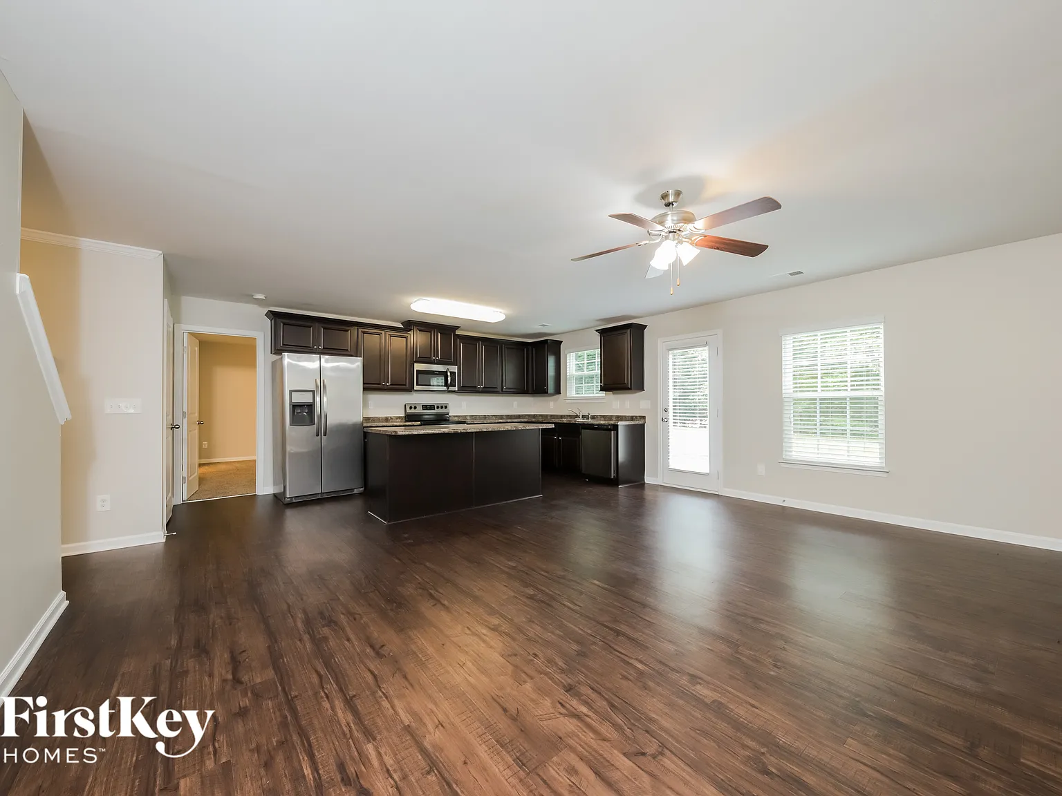 5 bed, 3.0 bath, 2546 sqft, $2,540 — Photo 3