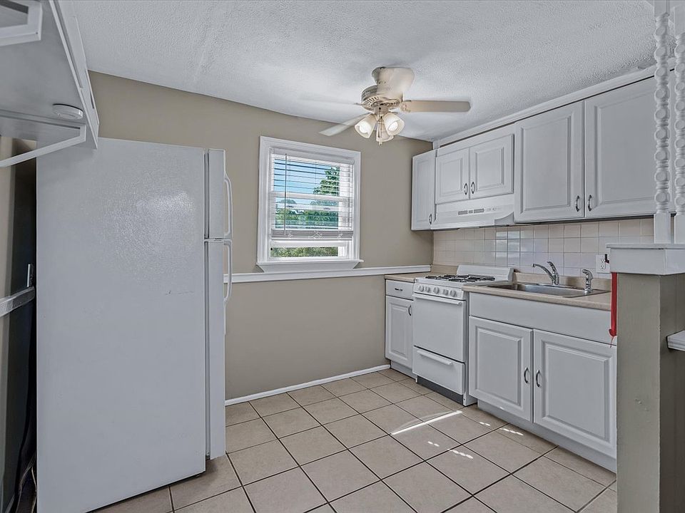 1st image of 61 Waldo Ave Floor 2
