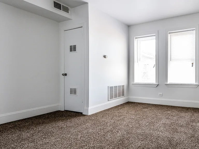 7812 S Emerald Ave — Photo 10