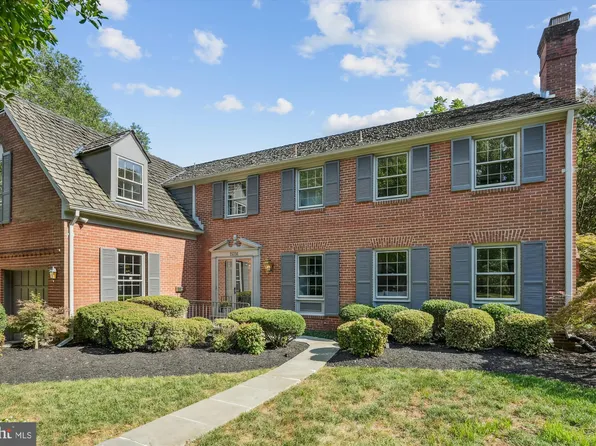 11314 Old Club Rd, Rockville, MD 20852