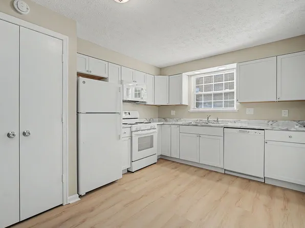 Summit Crossing Apartments, 2333 Anderson Rd #Sc-12, Fort Mitchell, KY 41017