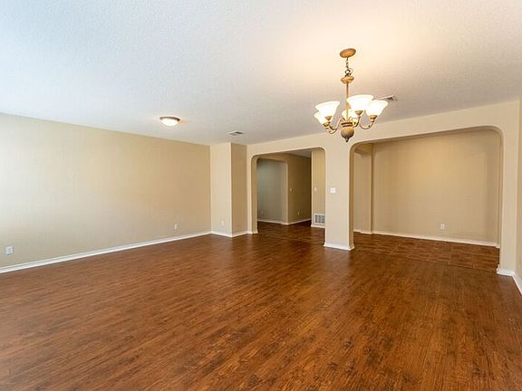 5th image of 2501 McKendrick Dr