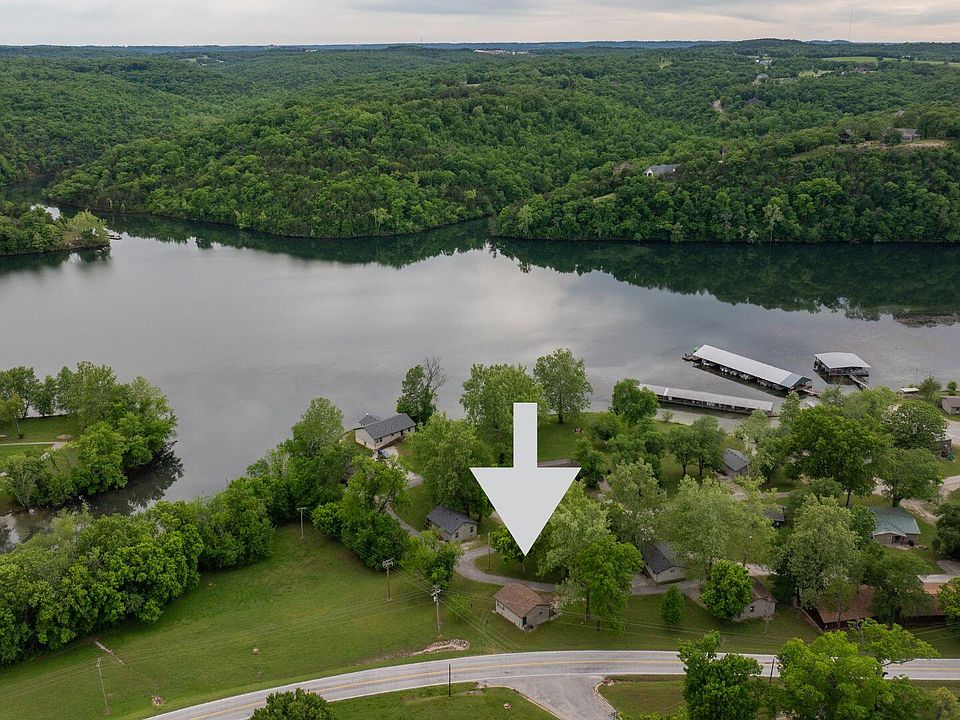 1st image of 195 Edgewater Circle