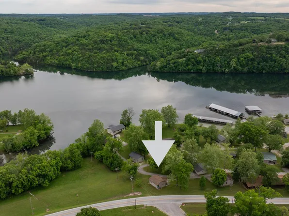 195 Edgewater Circle, Forsyth, MO 65653
