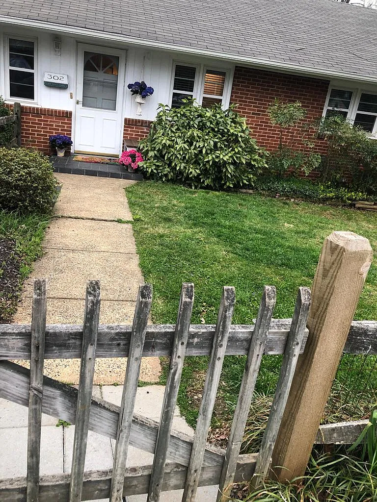 4 bed, 1900 sqft, $2,600 — Photo 2