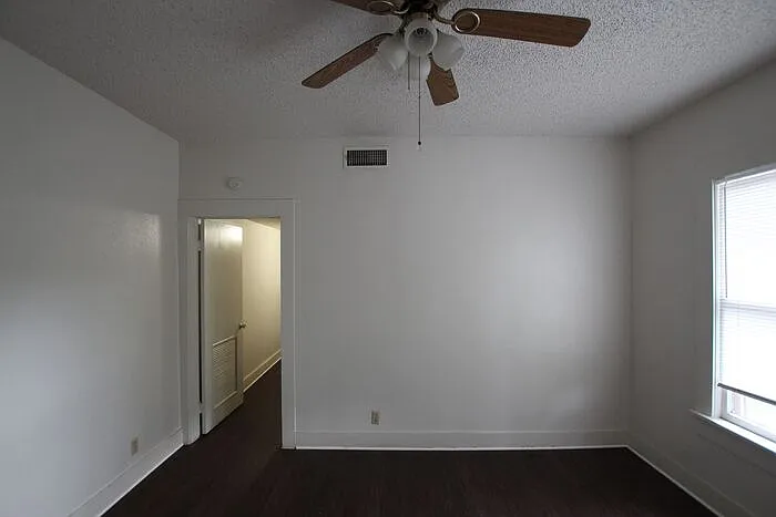 808 S Robertson Ave #D — Photo 5