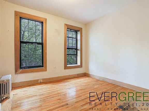 4th image of 1335 Hancock St APT 2R