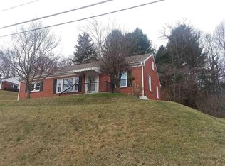 1504 Dennison Ave, Staunton, VA 24401