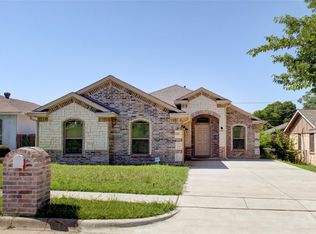 1805 Beaumont St, Grand Prairie, TX 75051