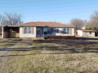 282234 Oliver Dr, Comanche, OK 73529