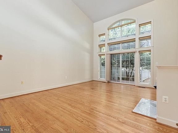 5th image of 43404 Westchester Sq