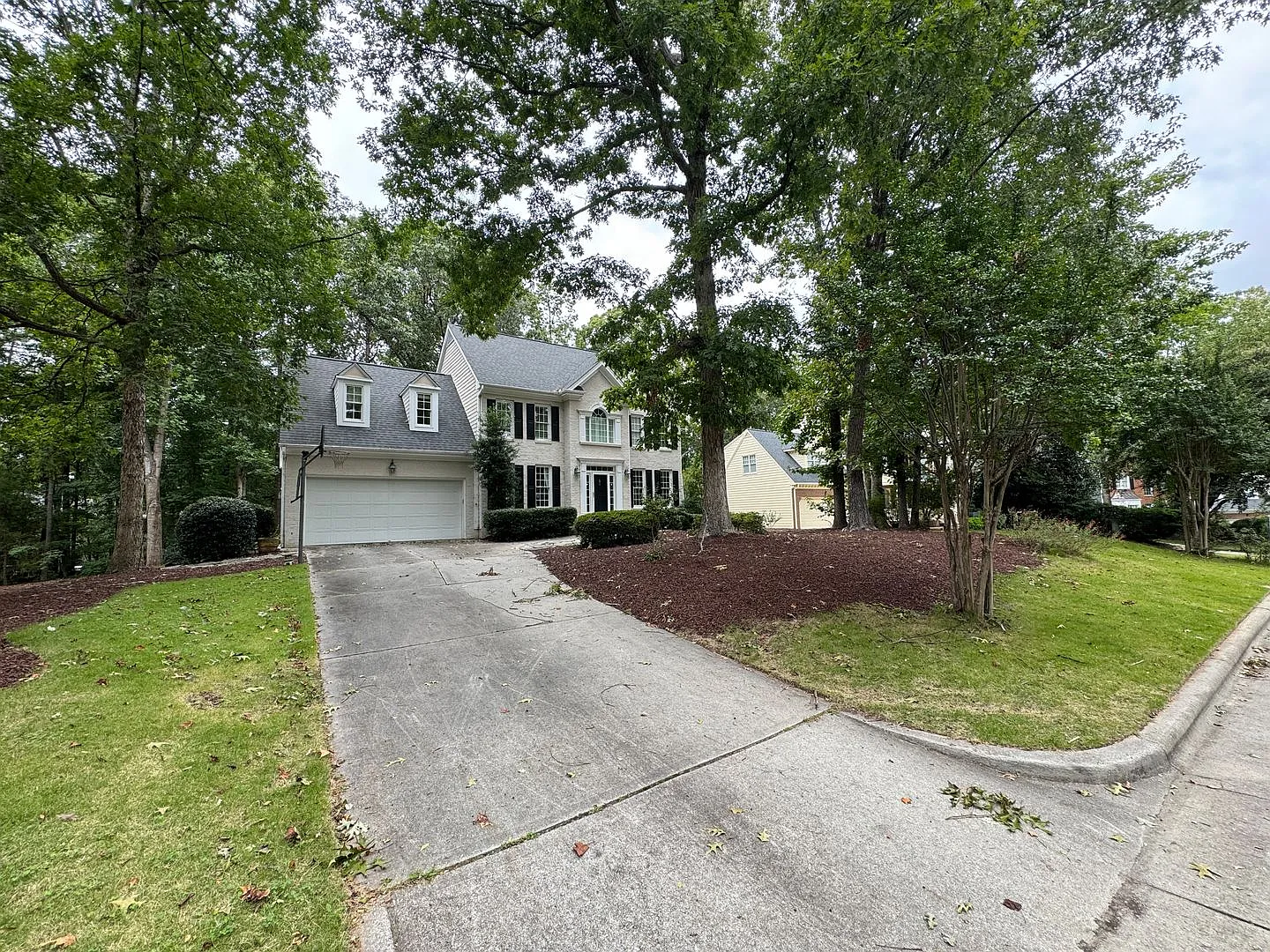 Executive 4 Bedroom Home in Established Cary Neighborhood! — Photo 2