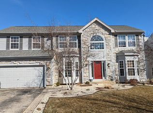 593 N Overlook Trl, Round Lake, IL 60073