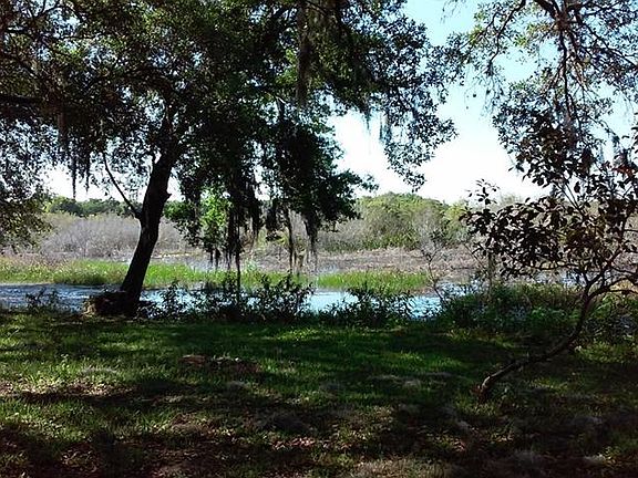 4th image of 9850 Seven Oaks Dr #0000