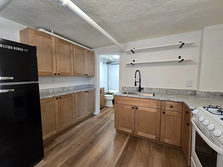 1032 Pine — Photo 40