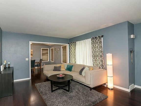3rd image of 1461 Idaho Ave E
