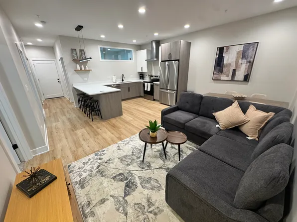 8900 Windemere Ave #2G, Brookfield, IL 60513