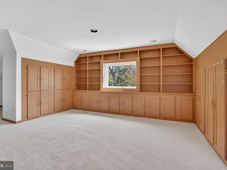 5553 Little Falls Rd — Photo 44