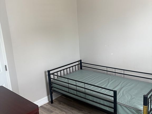 5th image of 141-143 Howard Ave #3