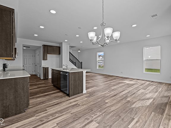 4th image of 10629 Mangrove Dr