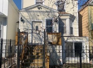 3708 W Dickens Ave, Chicago, IL 60647