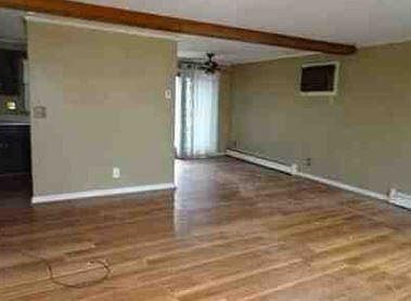 5th image of 110 Karen Cir