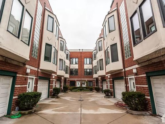 2nd image of 4240 N Kenmore Ave APT 3S