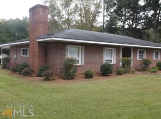 302 Varnedoe Dr, Claxton, GA 30417