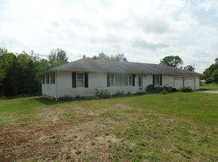 9610 E State Road 54, Bloomfield, IN 47424