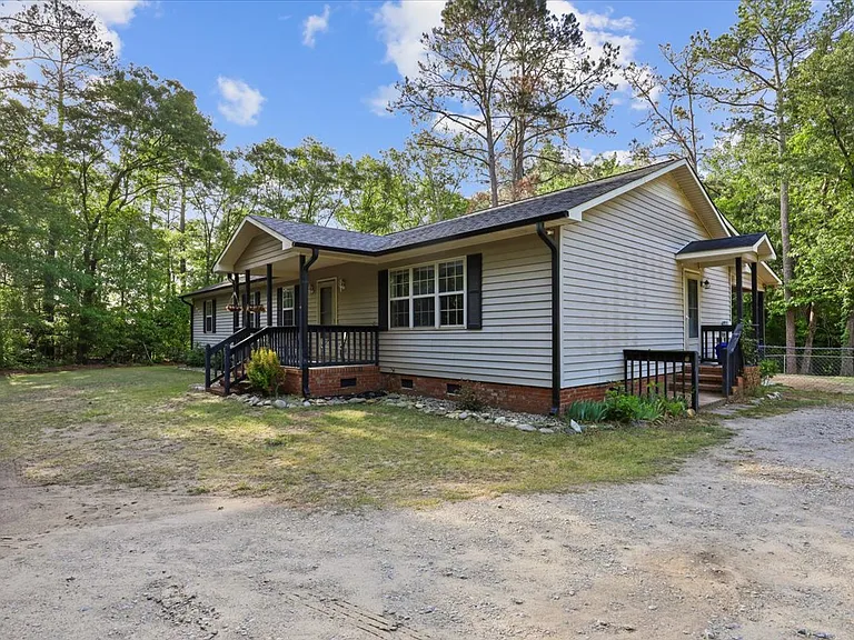 598 Slick Rock Rd — Photo 2
