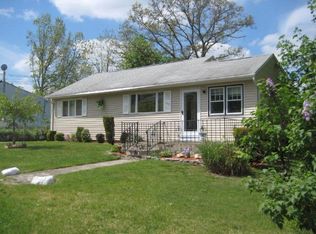 10 Audrey Ln, Centereach, NY 11720