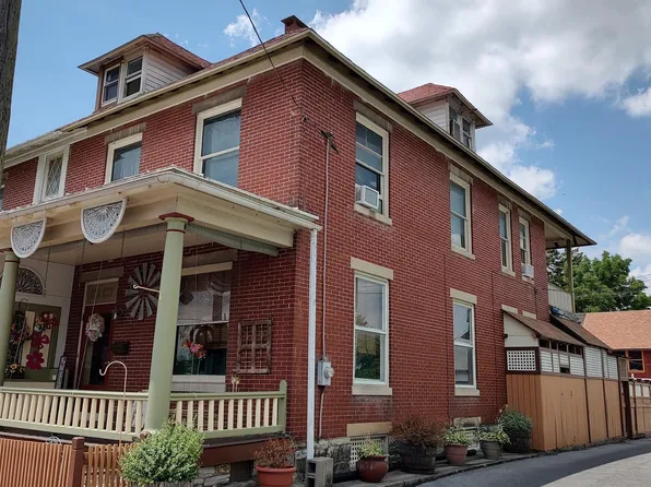 19 E Willow St, Palmyra, PA 17078